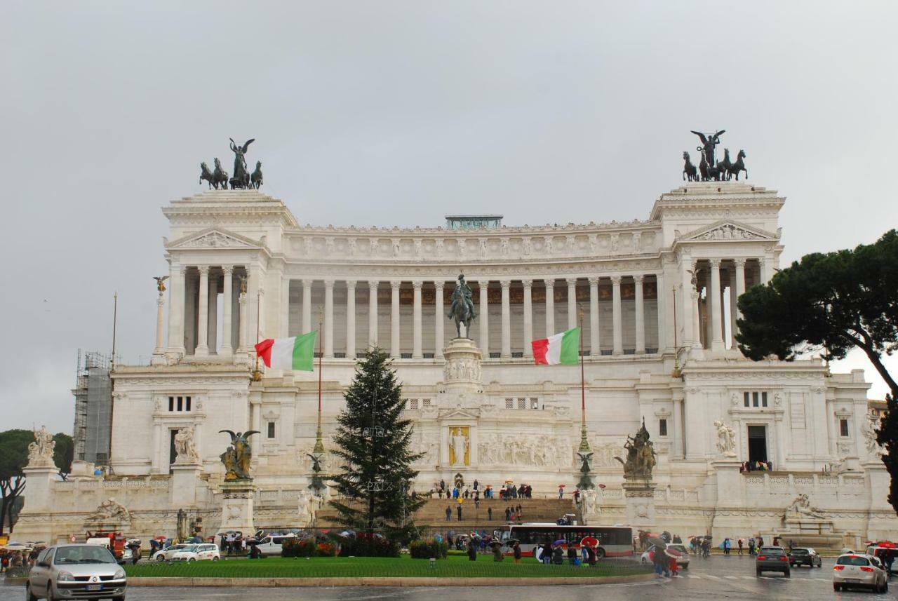 Major Sisters, Holiday Home In The Heart Of Rome Bagian luar foto